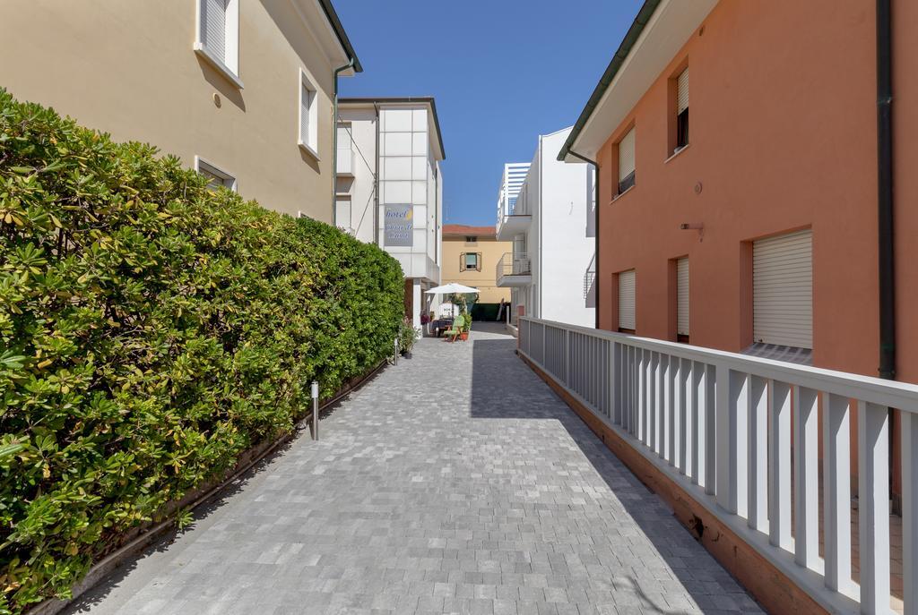 Hotel Chiar Di Luna Senigallia Exterior photo