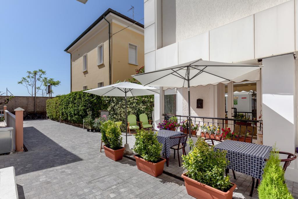 Hotel Chiar Di Luna Senigallia Exterior photo