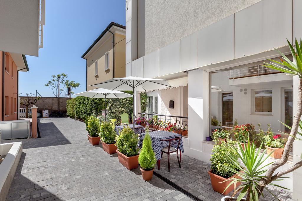Hotel Chiar Di Luna Senigallia Exterior photo