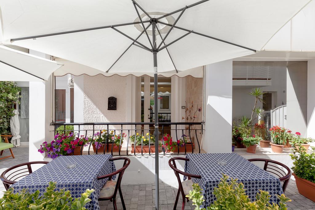 Hotel Chiar Di Luna Senigallia Exterior photo