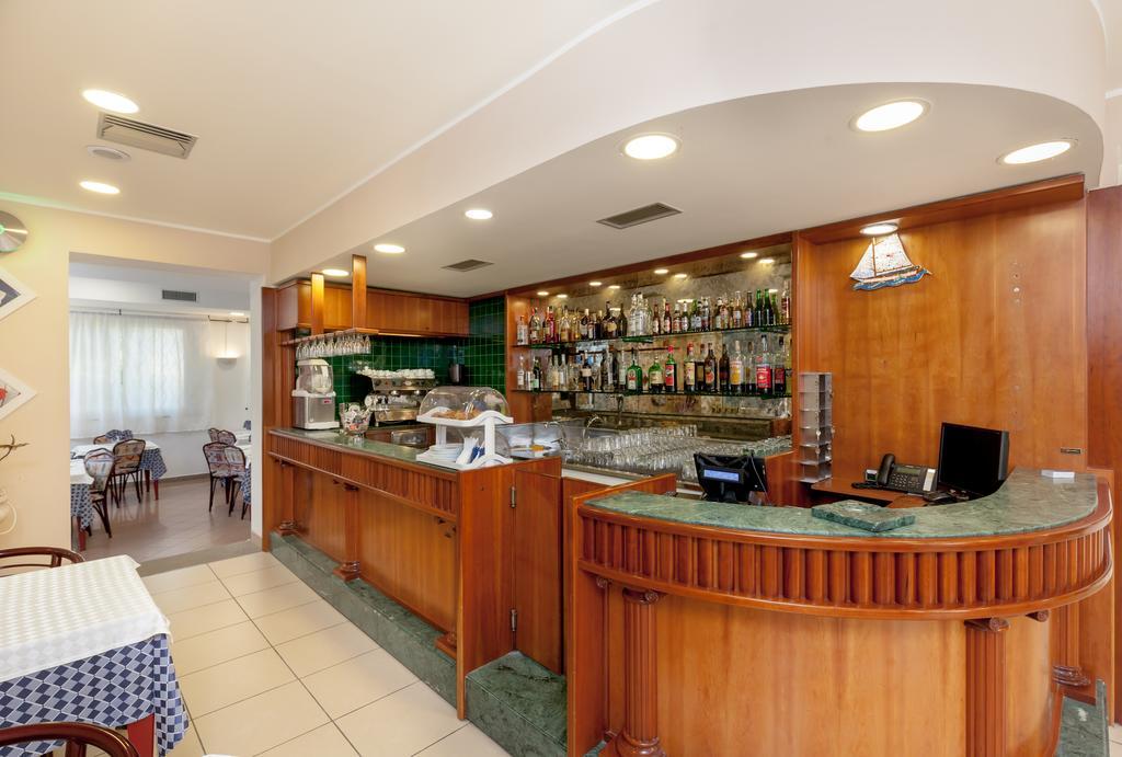 Hotel Chiar Di Luna Senigallia Exterior photo
