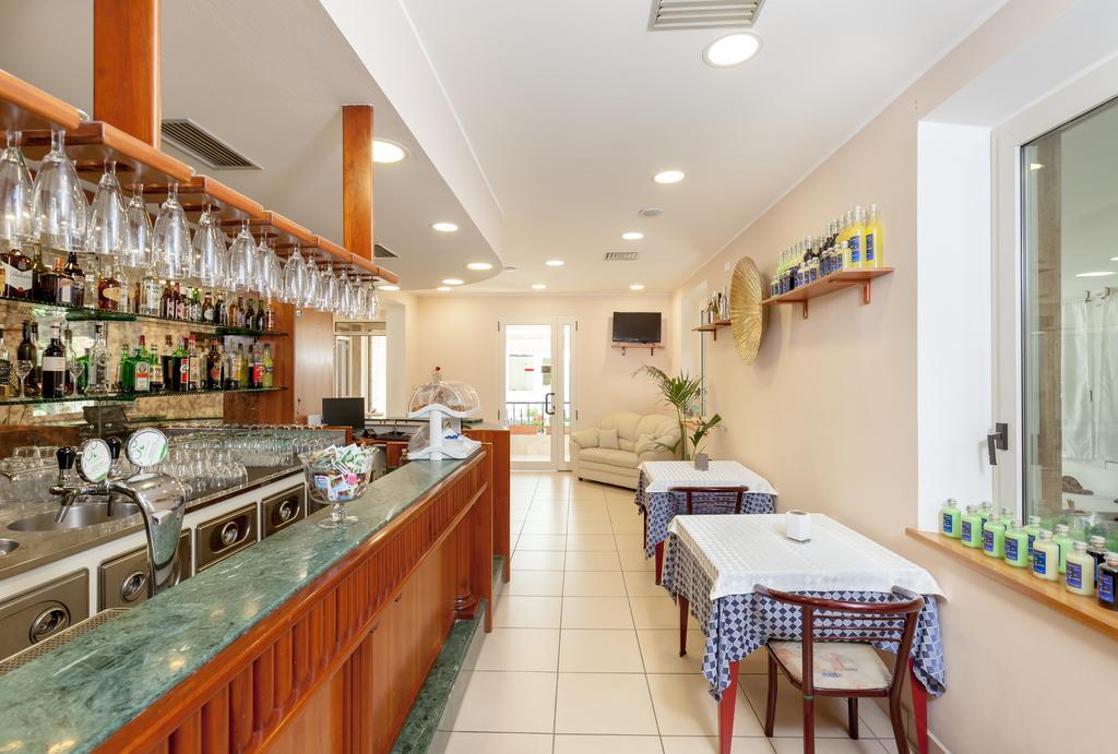 Hotel Chiar Di Luna Senigallia Exterior photo