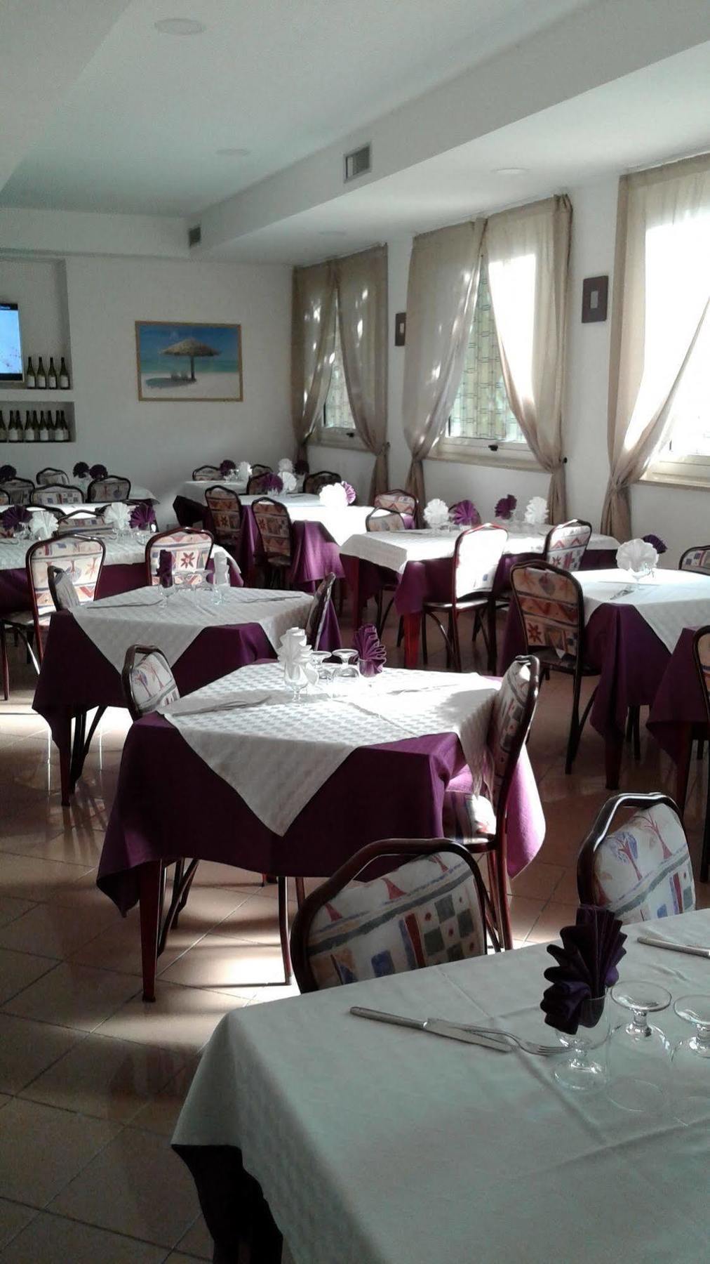 Hotel Chiar Di Luna Senigallia Exterior photo